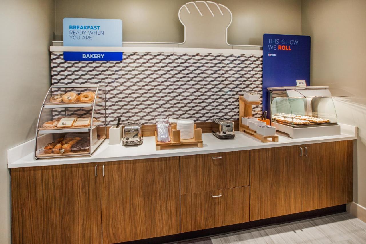 Holiday Inn Express & Suites - Burley By Ihg Экстерьер фото
